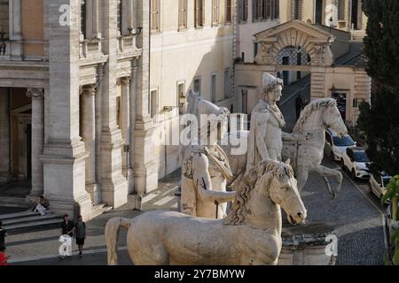 Blick auf die Architektur der Antike, des Mittelalters und der Renaissance rund um das Herz von Rom, ft. Forum Romanum, Kapitolinische Museen, Teatro di Marcello und vieles mehr Stockfoto