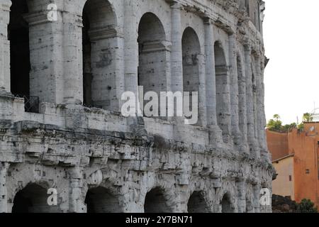 Blick auf die Architektur der Antike, des Mittelalters und der Renaissance rund um das Herz von Rom, ft. Forum Romanum, Kapitolinische Museen, Teatro di Marcello und vieles mehr Stockfoto