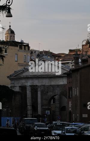 Blick auf die Architektur der Antike, des Mittelalters und der Renaissance rund um das Herz von Rom, ft. Forum Romanum, Kapitolinische Museen, Teatro di Marcello und vieles mehr Stockfoto