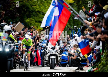 Zürich, Schweiz. September 2024. Der slowenische Tadej Pogacar wurde während des Elite-Männer-Straßenrennens 2024 bei den UCI Straßen- und Para-Cycling-Straßen-Weltmeisterschaften am Sonntag, den 29. September 2024, in Zürich, Schweiz, im Einsatz gezeigt. Die Welten finden vom 21. Bis 29. September statt. BELGA FOTO JASPER JACOBS Credit: Belga News Agency/Alamy Live News Stockfoto