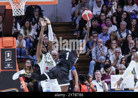 #1 Vital Christian (Bertram Derthona Basket Tortona) beim Spiel Bertram Derthona Tortona gegen Vanoli Basket Cremona, italienische Basketball Serie A in Casale Monferrato (AL), Italien, 29. September 2024 Stockfoto