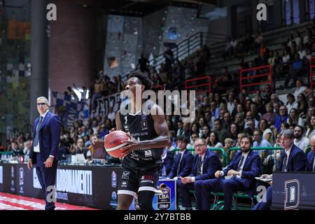 #1 Vital Christian (Bertram Derthona Basket Tortona) beim Spiel Bertram Derthona Tortona gegen Vanoli Basket Cremona, italienische Basketball Serie A in Casale Monferrato (AL), Italien, 29. September 2024 Stockfoto