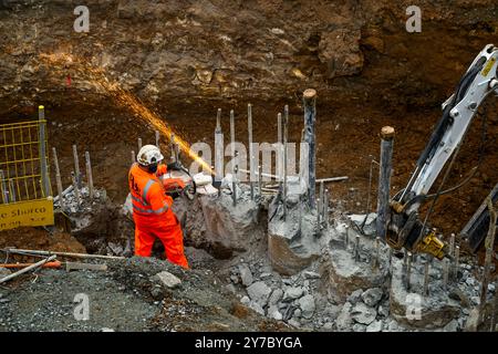 York Station Gateway Project Improvement (Baustelle und Bauindustrie, Bodenarbeiten, Kreissägen) - N Yorkshire, England, Großbritannien. Stockfoto