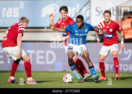 Kopenhagen, Dänemark. September 2024. Mit dem Ball: Lyngby's Jonathan Amon während des Super-League-Spiels zwischen Lyngby Boldklub und Silkeborg IF im Lyngby Stadium am Sonntag, den 29. September 2024. (Foto: Thomas Traasdahl/Ritzau Scanpix) Credit: Ritzau/Alamy Live News Stockfoto