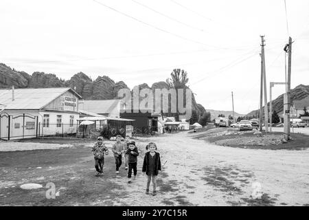 Kirgisistan, Dorf Djety-Oguz, Kinder Stockfoto