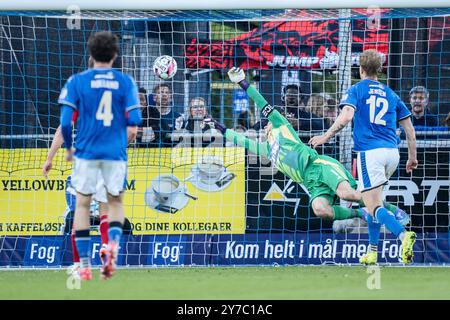 Kopenhagen, Dänemark. September 2024. Silkeborgs Torhüter Nicolai Larsen während des Super-League-Spiels zwischen Lyngby Boldklub und Silkeborg IF im Lyngby Stadium am Sonntag, den 29. September 2024. (Foto: Thomas Traasdahl/Ritzau Scanpix) Credit: Ritzau/Alamy Live News Stockfoto