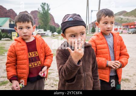 Kirgisistan, Dorf Djety-Oguz, Kinder Stockfoto