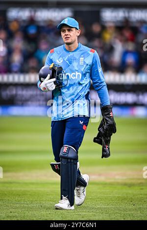 Seat Unique Stadium, Bristol, Großbritannien. September 2024. 5th Metro Bank One Day Cricket International, England gegen Australien; Jamie Smith of England Credit: Action Plus Sports/Alamy Live News Stockfoto