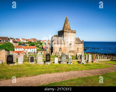 20. Mai 2024: St Monans, Fife, Schottland: St Monans Auld Kirk, eine Pfarrkirche aus dem 14. Jahrhundert in East Neuk of Fife, Schottland. Stockfoto