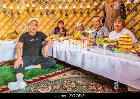 Kirgisistan, Kirchyn-Tal, Familienparty Stockfoto