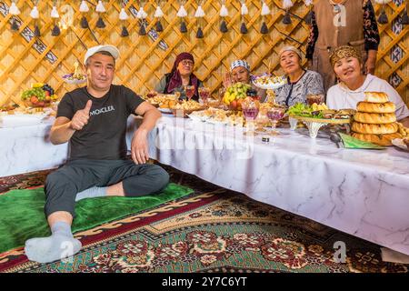 Kirgisistan, Kirchyn-Tal, Familienparty Stockfoto