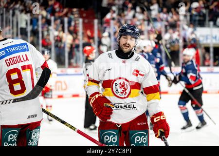 Traurig enttaeuscht Justin Richards (14, Düsseldorfer EG, DEG), Nürnberg Ice Tigers vs. Duesseldorfer EG, Eishockey, Penny DEL, 4. Spieltag, 29.09.2024, Foto: Eibner-Pressefoto/Thomas Hahn Stockfoto