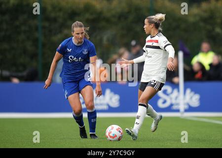 Liverpool, Großbritannien. September 2024. Everton FC gegen Manchester Utd FC Barclays Womens Super League. WALTON HALL PARK STADIUM, ENGLAND - 30. SEPTEMBER 2024 Action während des Spiels der Barclays Women´s Super League zwischen Everton FC und Bristol City FC im Walton Hall Park Stadium am 30. September 2024 in Liverpool England ( Credit: ALAN EDWARDS/Alamy Live News) Stockfoto