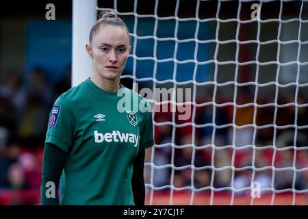 London, Großbritannien. September 2024. London, England, 29. September 2024: Kinga Szemik (1 West Ham) während des Womens Super League-Spiels zwischen West Ham und Liverpool im Chigwell Construction Stadium in London. (Pedro Porru/SPP) Credit: SPP Sport Press Photo. /Alamy Live News Stockfoto