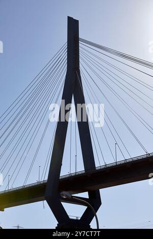 Hamburger Hafen, Hamburg, Deutschland, 2024 09 29, Silhouette der Koehlbrandbrücke in Hamburg Stockfoto