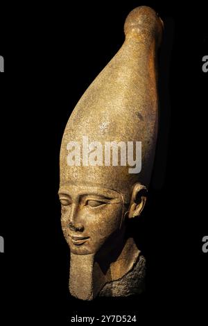 Kopf einer kolossalen Statue von Ramses II. Aus der Ausstellung: Ramses der große und das Gold der Pharaonen, Köln, Nordrhein-Westfalen, Deutschland, Stockfoto