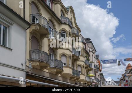 Ehemaliges Hotel Krosse, heute ein Wohn- und Geschäftshaus, erbaut im barocken Jugendstilstil in den Jahren 1907-2008, Bad Kissingen, Niederfranken, Bayern Stockfoto