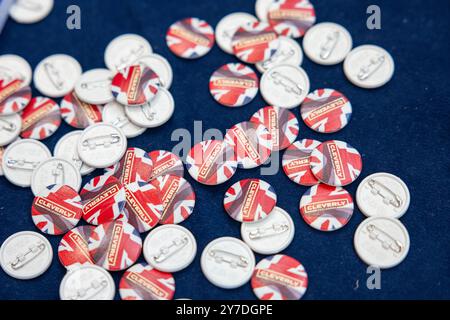 Birmingham, Großbritannien. SEPTEMBER 2024. Am ersten Tag der Konservativen-Parteikonferenz vom ICC-Konferenzzentrum in Birmingham ist dies die erste Konferenz seit 14 Jahren, auf der die Konservativen in Opposition sind. Credit Milo Chandler/Alamy Live News Stockfoto