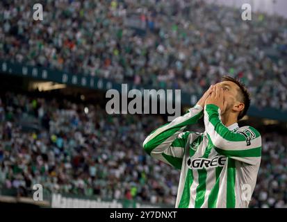 Sevilla, Spanien. September 2024. Spanisch La Liga EA Sports Soccer Match Betis gegen Espanyol im Benito Villamarin Stadion in Sevilla, 29. September 2024 JORNADA 8 LIGA 1ª DIVISION ESTADIO BENITO VILLAMARIN REAL BETIS- R.C.D ESPANYOL DE BARCELONA 900/Cordon PRESS Credit: CORDON PRESS/Alamy Live News Stockfoto