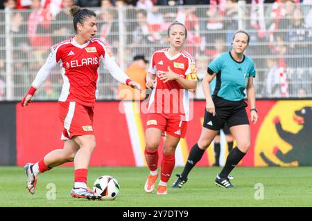 Berlin, Deutschland. September 2024. Berlin, 29. September 2024: Eleni Markou (22 (Union Berlin) während des 2. Frauen-Bundesliga-Spiel zwischen Union Berlin und FC Bayern München II im Stadion Alte Försterei, Berlin. (Sven Beyrich/SPP) Credit: SPP Sport Press Photo. /Alamy Live News Stockfoto