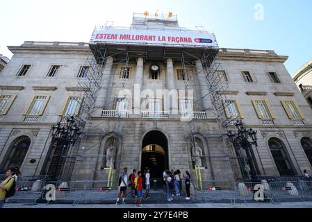 Das Rathaus auf dem Jakobsplatz in Barcelona, Spanien. Stockfoto