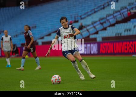 Birmingham, Großbritannien. September 2024. Villa Park, Birmingham, England, 29. September 2024: Ashleigh Neville (29 Tottenham Hotspur) in Aktion während des FA Womens Super League Spiels zwischen Aston Villa und Tottenham Hotspur im Villa Park in Birmingham, England (will Hope/SPP) Credit: SPP Sport Press Photo. /Alamy Live News Stockfoto