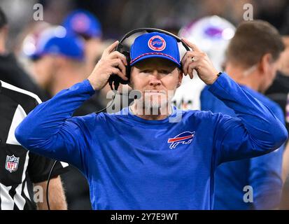 Baltimore, Maryland, am Sonntag, 29. September 2024. Baltimore, Usa. September 2024. Buffalo Bills Cheftrainer Sean McDermott spielt am Sonntag, den 29. September 2024, in der ersten Hälfte eines NFL-Spiels im M&T Bank Stadium in Baltimore, Maryland. Foto: David Tulis/UPI Credit: UPI/Alamy Live News Credit: UPI/Alamy Live News Stockfoto