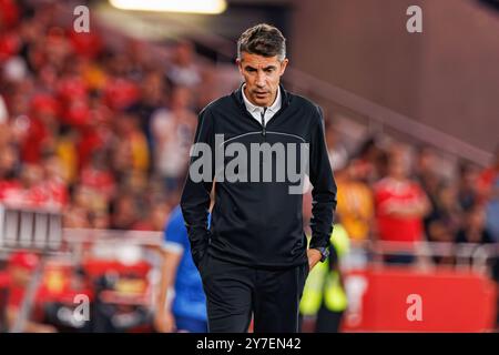 Lissabon, Portugal. September 2024. Bruno Lage (SL Benfica) wurde während des Liga-Portugal-Spiels zwischen SL Benfica und CD Santa Clara im Estadio da Luz gesehen. Finale Partitur; SL Benfica 4:1 CD Santa Clara Credit: SOPA Images Limited/Alamy Live News Stockfoto