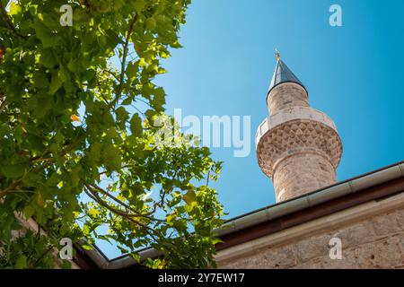 Sehzade Korkut Moschee, auch bekannt als Kesik Minaret, befindet sich in Antalya Kaleici Stockfoto