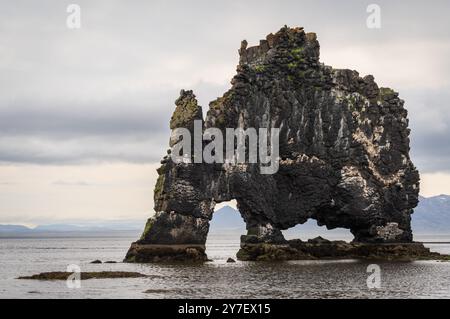 Der Hvitserkur Basalt Stack im Nordwesten Islands Stockfoto