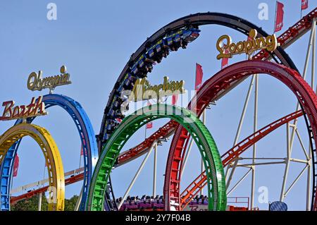 Olympia Looping Achterbahn beim 189. Oktoberfest 2024 auf der Theresienwiese. München, 29.09.2024 *** Olympische Looping-Achterbahn beim Oktoberfest 189 2024 auf der Theresienwiese München, 29 09 2024 Foto:XB.xSaarx/xFuturexImagex oktoberfest 4925 Stockfoto