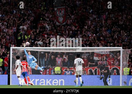 Madrid, Spanien. September 2024. MADRID, SPANIEN - 29. September: Real Madrid Torhüter Thibaut Courtois im Spiel der La Liga 2024/25 zwischen Atletico de Madrid und Real Madrid im Civitas Metropolitano Stadion. Guillermo Martinez/Alamy Live News Stockfoto