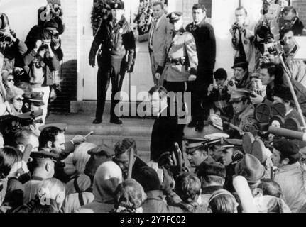 Senator Edward Kennedy kommt am 5. Januar 19790 im Gerichtsgebäude in Edgartown an, um an der Untersuchung von Mary Jo Kopechne teilzunehmen, die starb, als ein Auto des Senators von einer Brücke auf Chappaquidick Island stürzte. Stockfoto