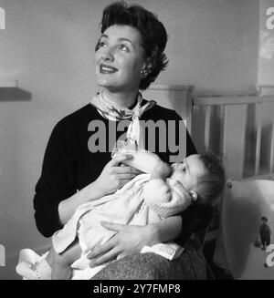 Barbara Murray und die kleine Tochter Stockfoto