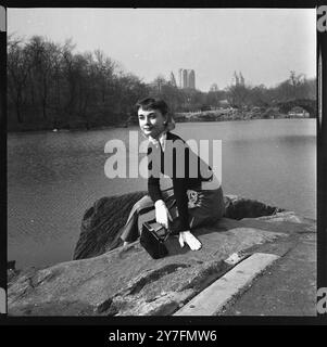 Audrey Hepburn besuchte 1952 New York, USA, wo sie 1952 in Gigi am Broadway in New York spielte. Foto von George Douglas Stockfoto