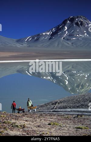 Kajakfahren in Chile, Laguna Lejia. Stockfoto