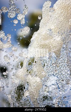 Detaillierte Wasserspritzer aus nächster Nähe Stockfoto