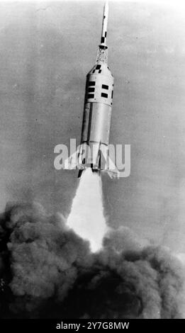 LENKRAKETEN UND RAKETEN LITTLE JOE BOOSTER RAKETE IN NEW MEXICO; 9. DEZEMBER 1964 Stockfoto