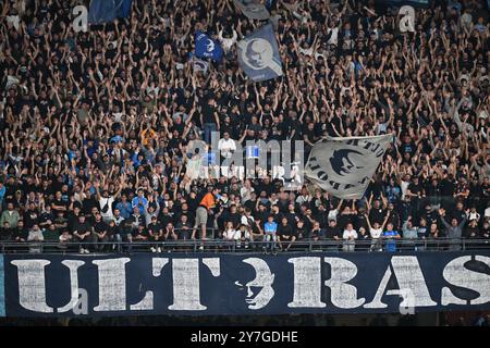 Neapel, Italien. 30. September 2024. Italien, 29. märz 2024: Fans beim italienischen Meisterschaftsspiel der Serie A 2024-2025 zwischen Neapel und Monza im Stadion Maradona, Italien (Felice de Martino/SPP) Credit: SPP Sport Press Photo. /Alamy Live News Stockfoto