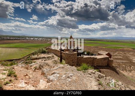 Khor Virap, Armenien - 13. April 2023: Panoramablick auf das Kloster Khor Virap in Armenien Stockfoto