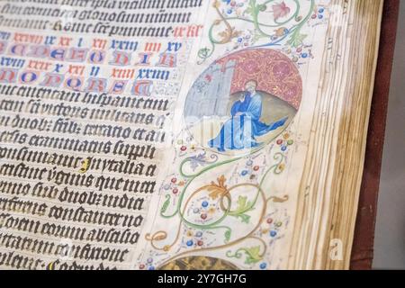 Martyrologie von Usuard, Manuskript mit den Märtyrern der Heiligen im Zusammenhang mit dem christlichen Kalender, Jahr 1254, Girona Kunstmuseum, Girona, Katalonien, Spanien. Stockfoto