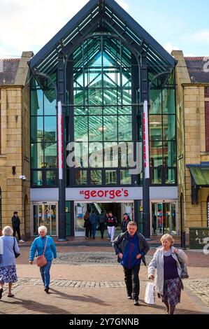 Vor dem St. George's Einkaufszentrum in Preston Stockfoto