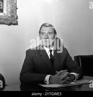 MORGAN CHARLES GRANATMANN NEUER BOTSCHAFTER IN SAUDI-ARABIEN IN LONDON / ; 17. SEPTEMBER 1964 Stockfoto