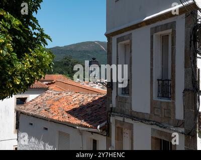 08.23.2024 Blick auf das Dorf Muros in Galicien in Spanien Stockfoto