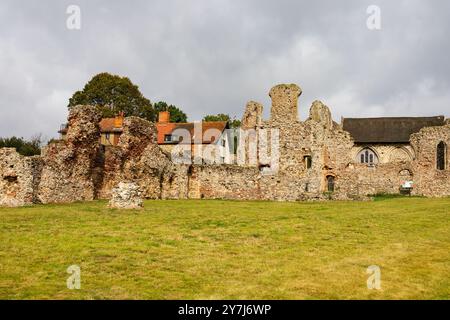 Klosterruinen der Abtei Leiston, erbaut 1182 von Ranulf de Glanville. Gewidmet der Heiligen Maria. Suffolk Stockfoto