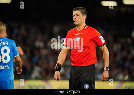 Neapel, Italie. September 2024. Gianluca Manganiello (Schiedsrichter) während des Fußballspiels der Serie A zwischen SSC Napoli und AC Monza am 29. September 2024 im Diego Armando Maradona Stadion in Neapel, Italien - Foto Morgese-Rossini/DPPI Credit: DPPI Media/Alamy Live News Stockfoto