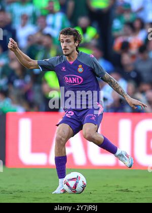 Sevilla, Spanien. September 2024. Carlos Romero von RCD Espanyol spielte am 29. September 2024 im Benito Villamarin Stadion in Sevilla, Spanien, während des La Liga EA Sports Matches zwischen Real Betis und RCD Espanyol. (Foto: Antonio Pozo/PRESSINPHOTO) Credit: PRESSINPHOTO SPORTS AGENCY/Alamy Live News Stockfoto