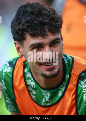 Sevilla, Spanien. September 2024. Johnny Cardoso von Real Betis während des La Liga EA Sports Matches zwischen Real Betis und RCD Espanyol spielte am 29. September 2024 im Benito Villamarin Stadion in Sevilla. (Foto: Antonio Pozo/PRESSINPHOTO) Credit: PRESSINPHOTO SPORTS AGENCY/Alamy Live News Stockfoto