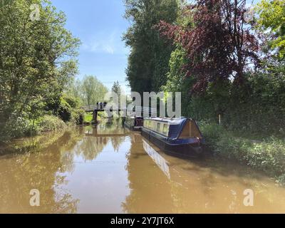 Der Kennet- und Avon-Kanal bei Hungerford. Stockfoto