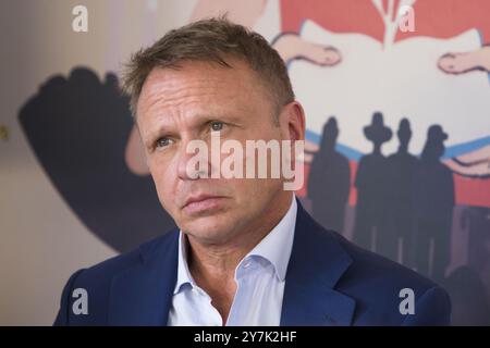 Turin, Italien. 30. September 2024. Italienischer Landwirtschaftsminister Francesco Lollobrigida in Terra Madre Salone del Gusto 2024 Stockfoto